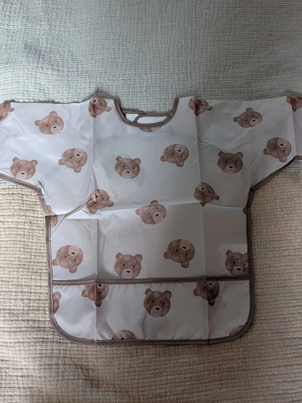 New long-sleeve baby bib / smock bib, brown bear pattern